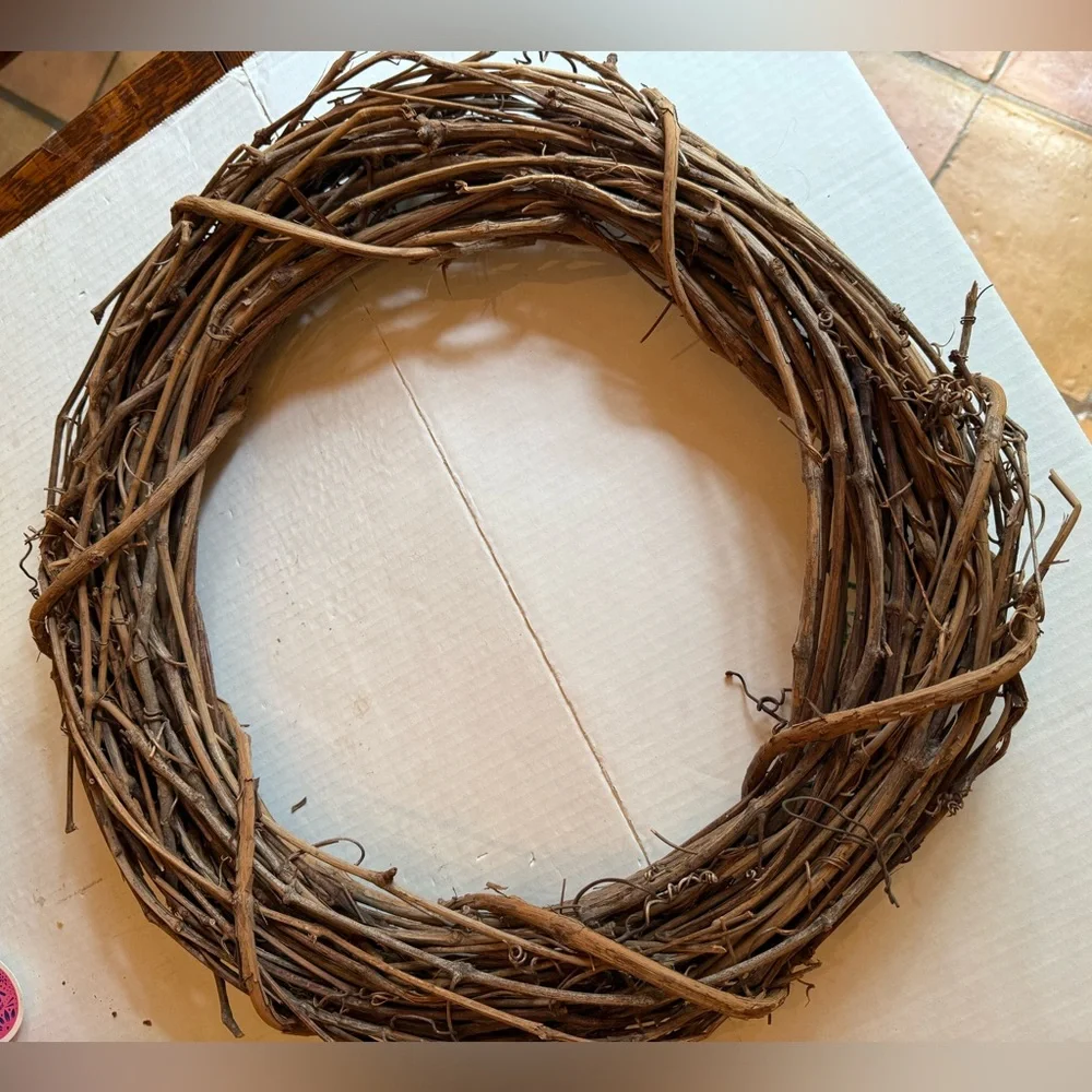 Natural Grapevine Wreath